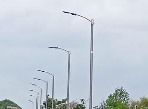 Solar Power Street Light Design and Fitting